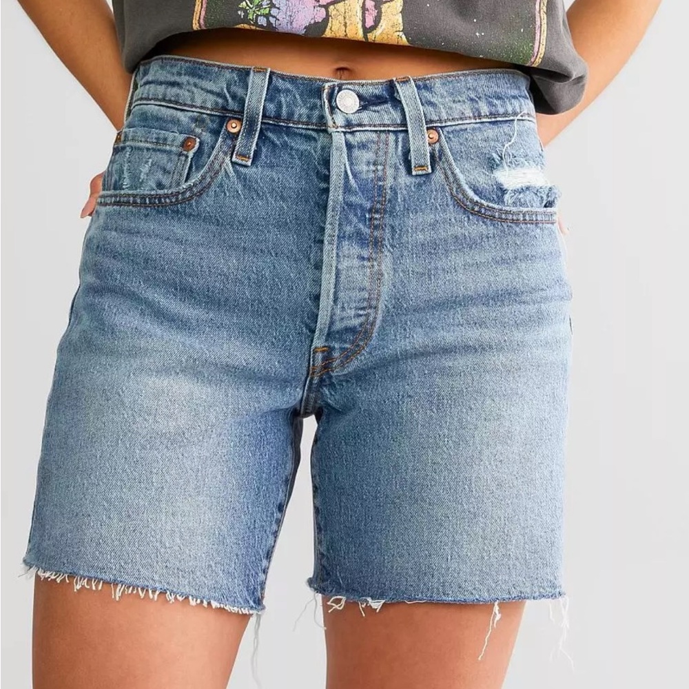 LEVI'S® Premium 501® Mid-Thigh Short | Size 28 | NWOT